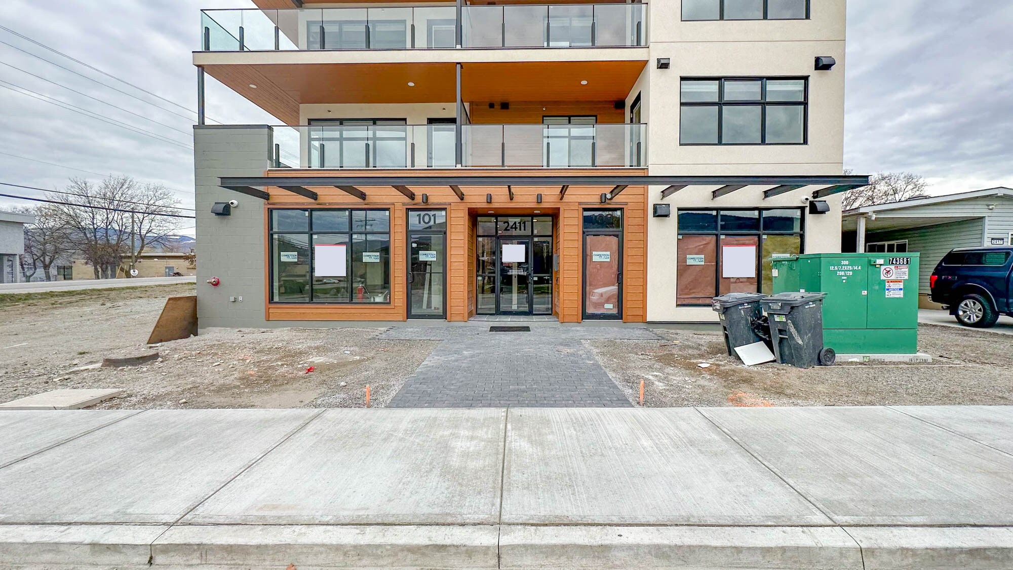 2411 Apollo Rd, West Kelowna, BC for sale Primary Photo- Image 1 of 1