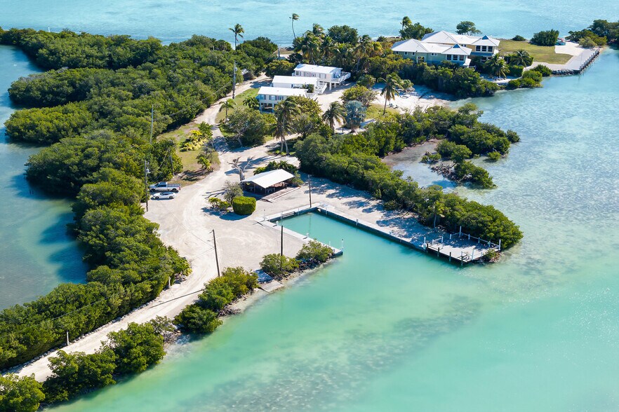 62250 Overseas Hwy, Marathon, FL à vendre - Photo du bâtiment - Image 2 de 59