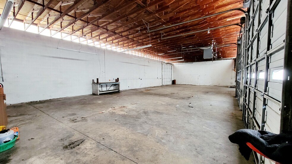 2060 Warner St NE, Salem, OR for lease - Building Photo - Image 2 of 23