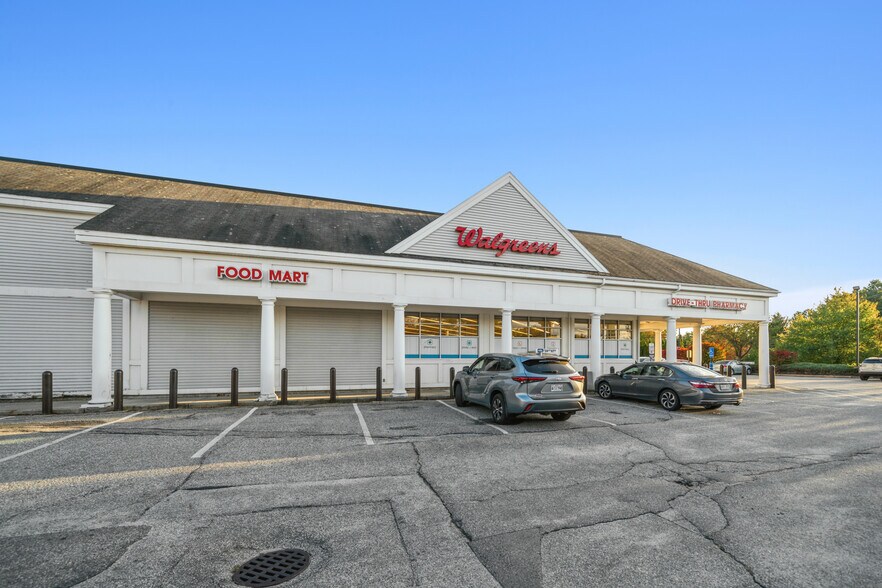 698 Minot Ave, Auburn, ME à vendre - Photo du bâtiment - Image 3 de 3