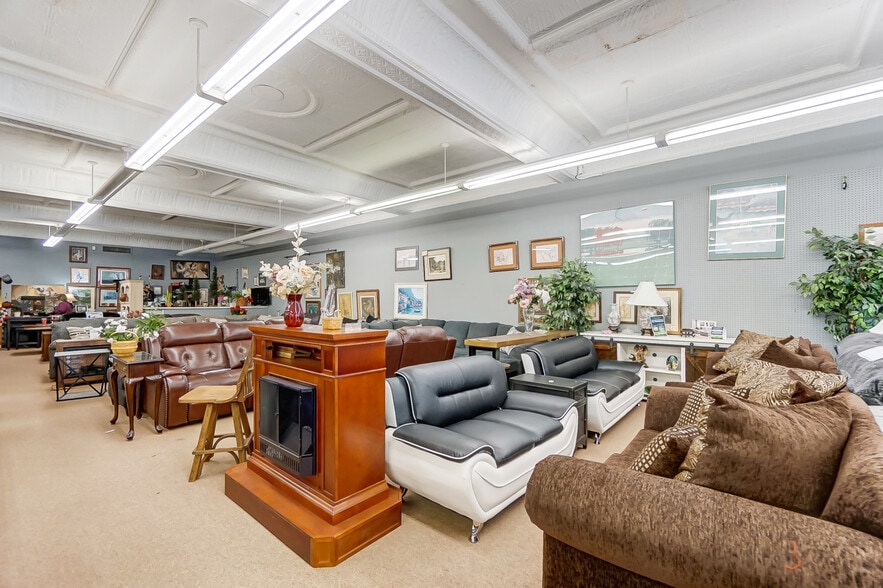 42-44 W High St, Springfield, OH for sale - Building Photo - Image 3 of 19