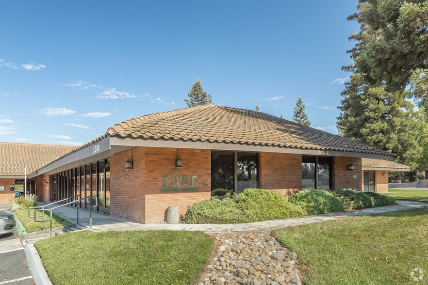 1300 Ethan Way, Sacramento, CA for sale - Primary Photo - Image 1 of 5
