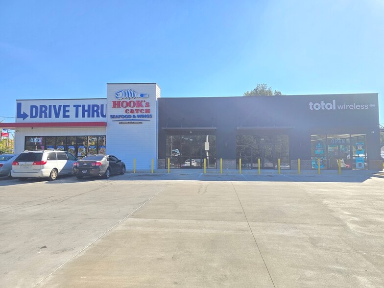 4340 Elvis Presley Blvd, Memphis, TN à louer - Photo du bâtiment - Image 2 de 4