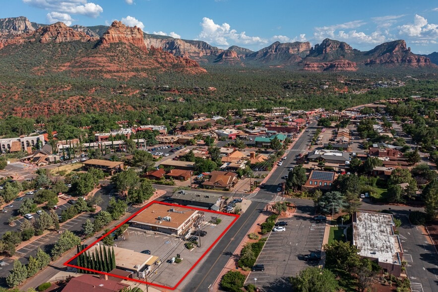 450 Jordan Rd, Sedona, AZ à louer - Photo du bâtiment - Image 2 de 15