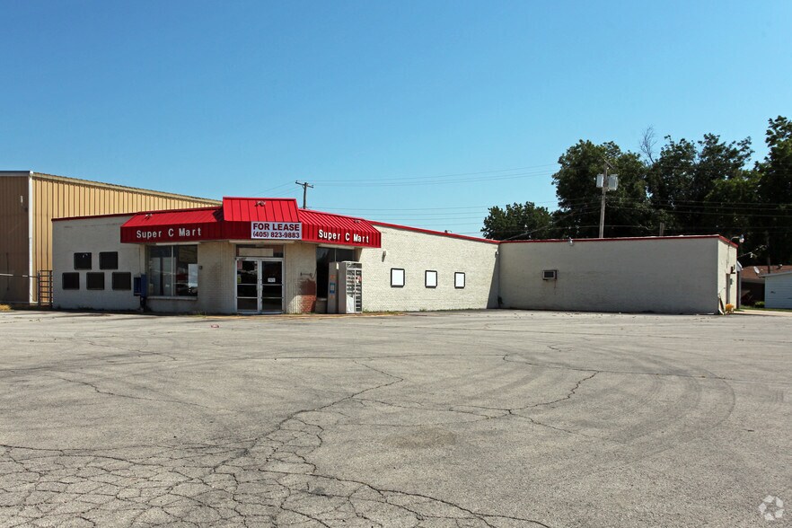 211 SE 2nd St, Lindsay, OK for sale - Primary Photo - Image 1 of 1