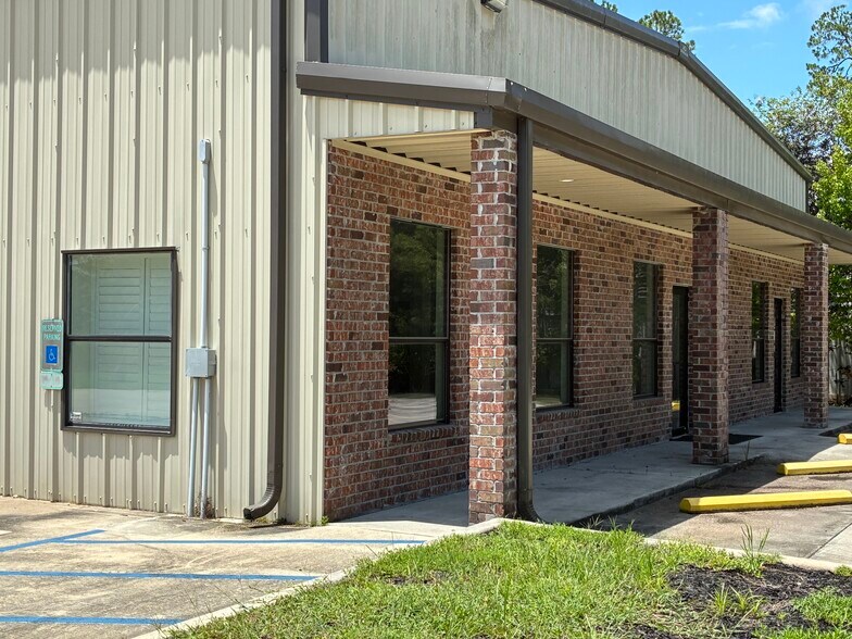 69185 Sky Brook Rd, Mandeville, LA à louer - Photo du bâtiment - Image 2 de 14
