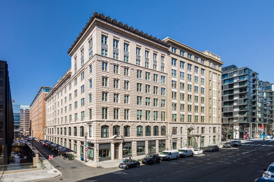 750 9th St NW, Washington, DC à louer - Photo du bâtiment - Image 2 de 19