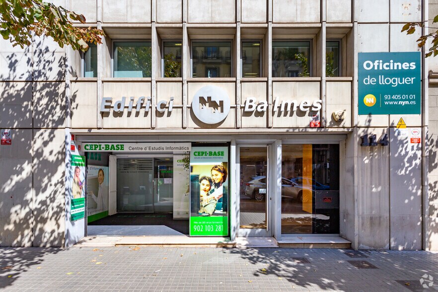 Carrer de Balmes, 114, Barcelone, Barcelona à louer - Photo du bâtiment - Image 3 de 3