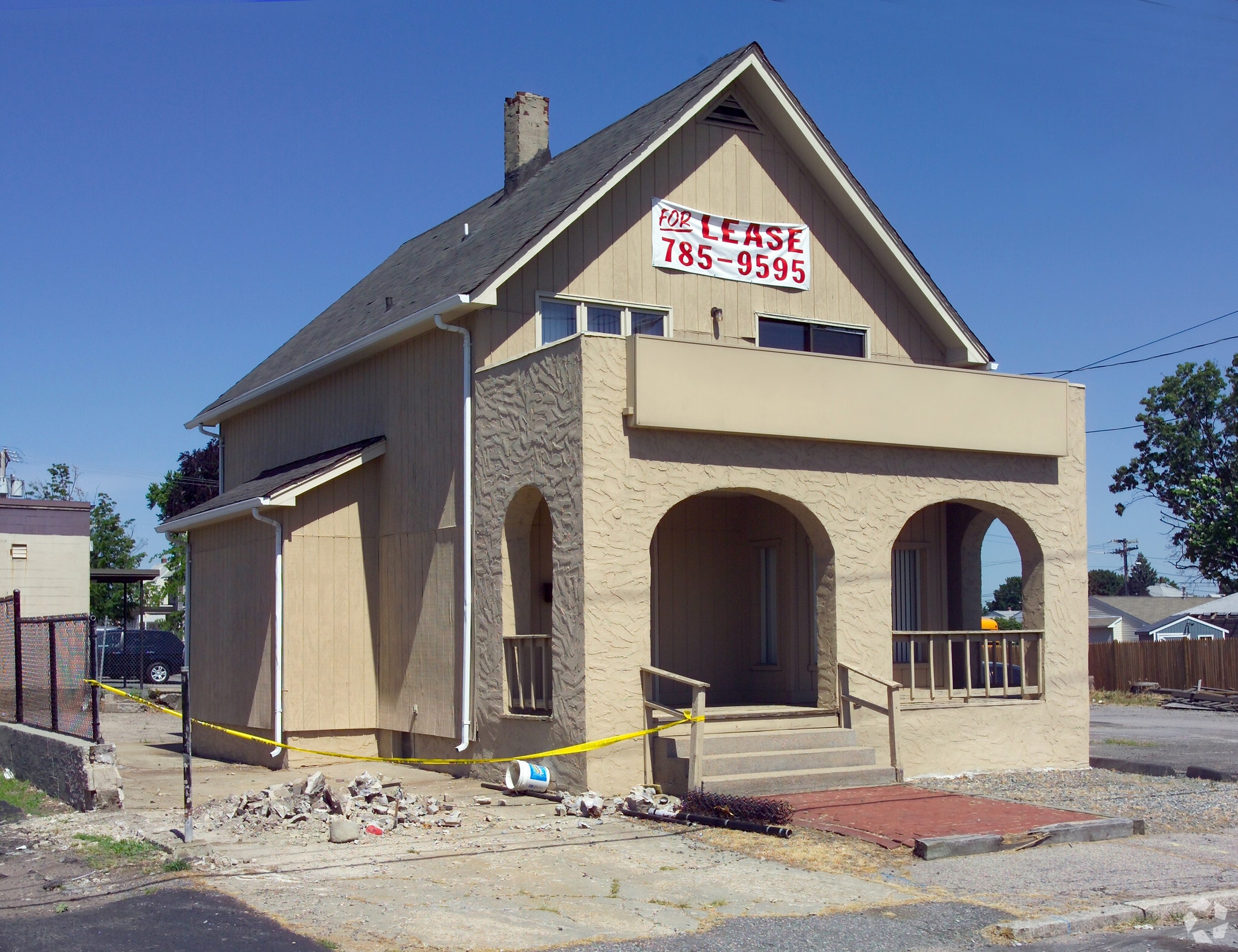 271 Doric Ave, Cranston, RI for sale Primary Photo- Image 1 of 3