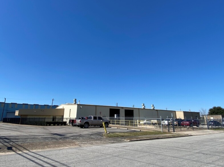 6505 Dixie Dr, Houston, TX for lease - Primary Photo - Image 1 of 5