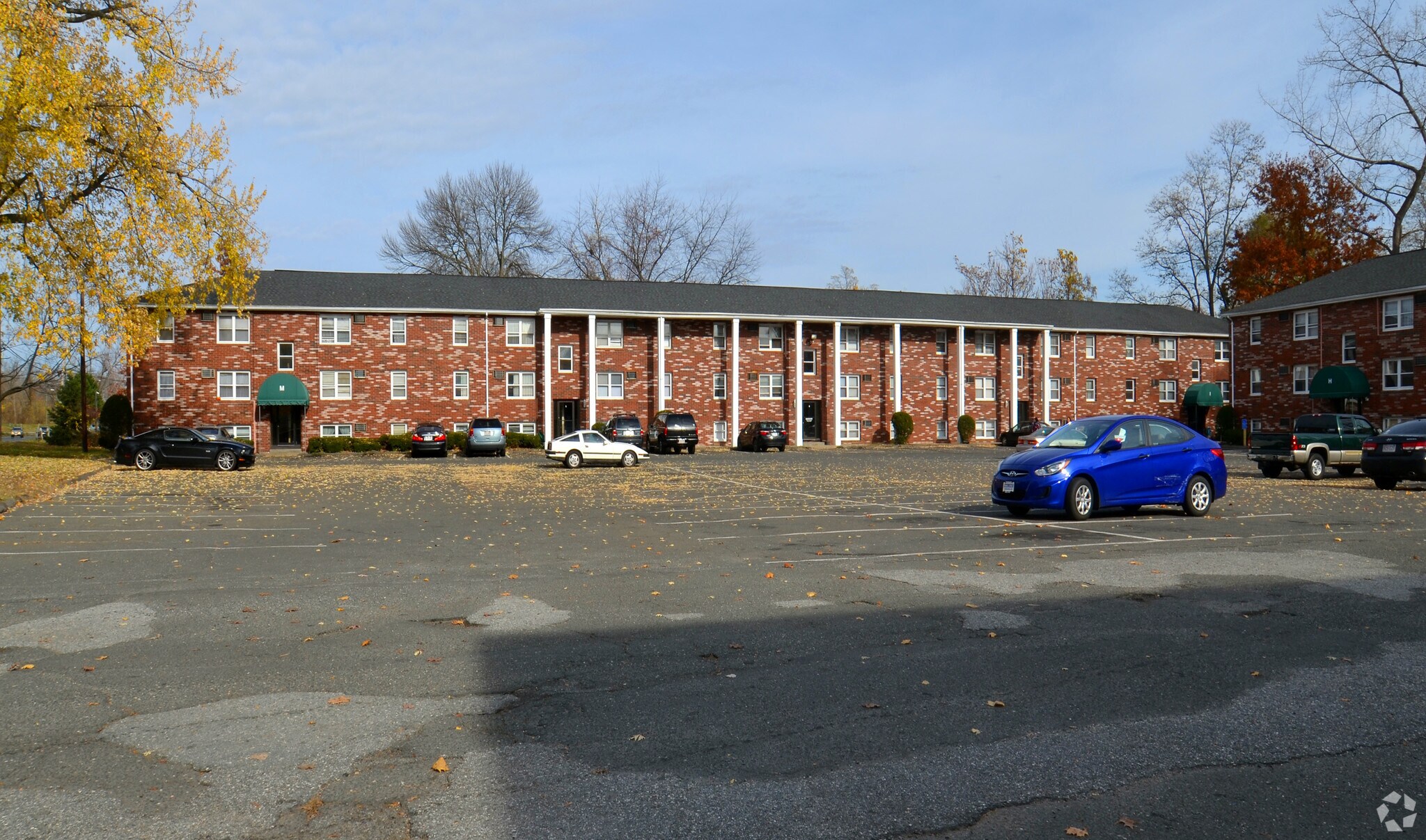 131-155 River St, West Springfield, MA for sale Primary Photo- Image 1 of 24