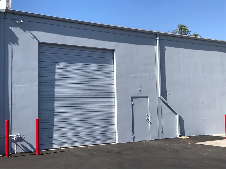 1401 E Ball Rd, Anaheim, CA for lease - Building Photo - Image 2 of 6