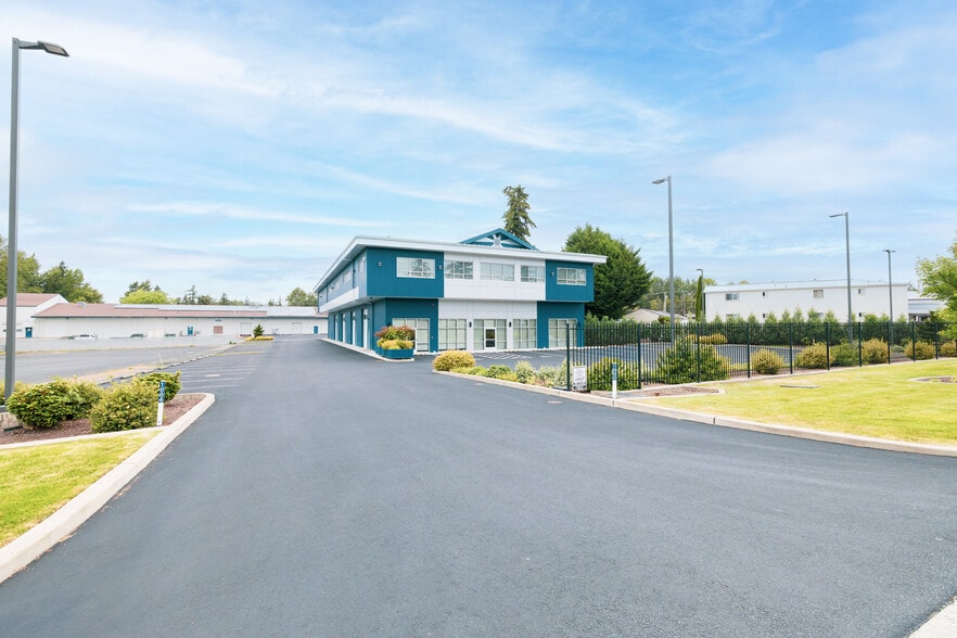 1680 W Bakerview Rd, Bellingham, WA à louer - Photo du bâtiment - Image 3 de 3