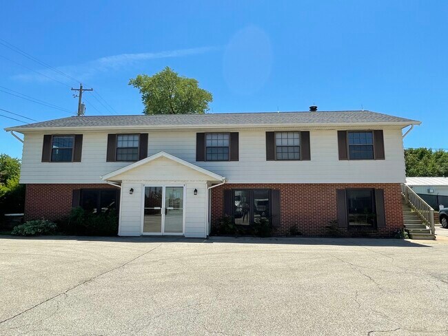 More details for 1925 S Main St, Bloomington, IL - Health Care for Sale