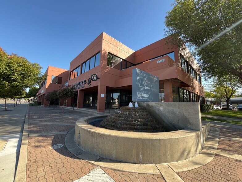 20980 Redwood Rd, Castro Valley, CA à louer - Photo du bâtiment - Image 2 de 7