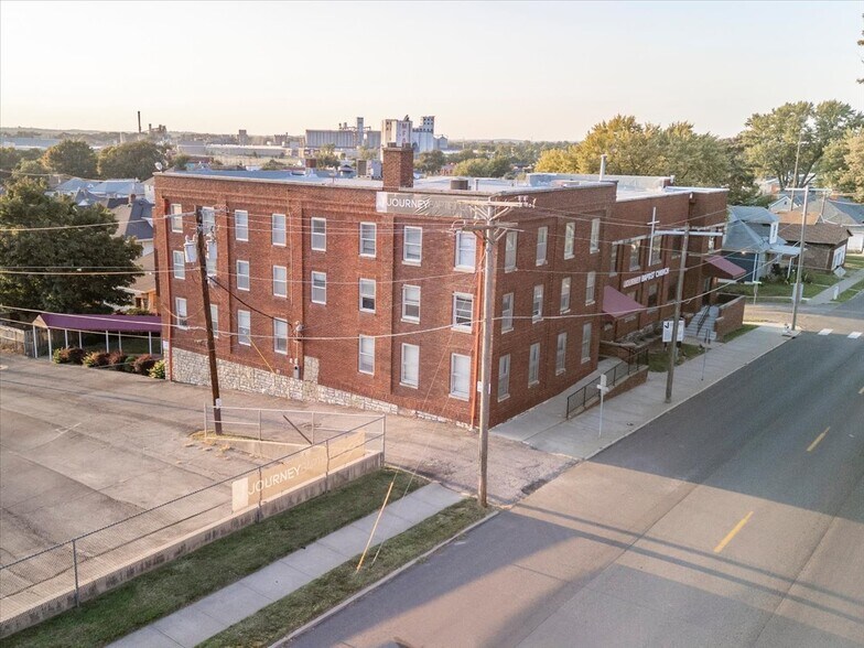 5708 King Hill Ave, Saint Joseph, MO à vendre - Photo du bâtiment - Image 3 de 14