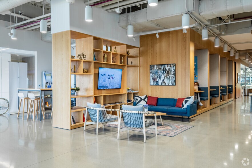 530 Technology Dr, Irvine, CA à louer - Photo du bâtiment - Image 1 de 33