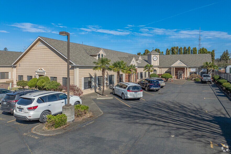 1049 SW Baseline, Hillsboro, OR à louer - Photo du bâtiment - Image 1 de 16