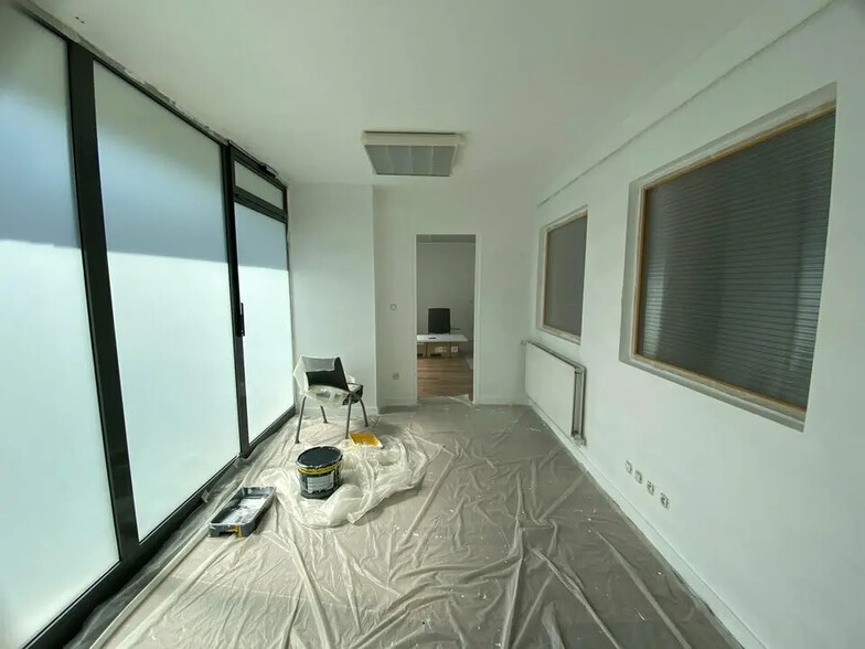 Bureau dans Rillieux-la-Pape à louer - Photo intérieure - Image 2 de 8