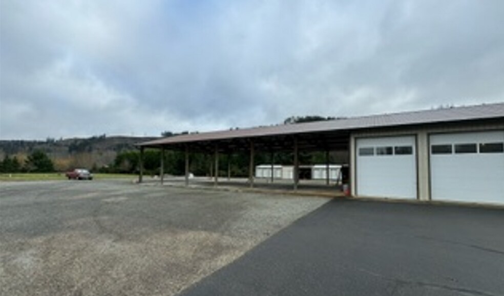 16723 78th St E, Sumner, WA à louer - Photo du bâtiment - Image 2 de 2