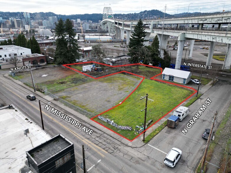 2710 N Interstate Ave, Portland, OR à vendre - Aérien - Image 2 de 3