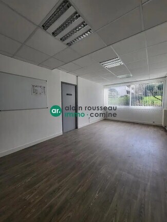 Plus de détails pour Bureau à louer