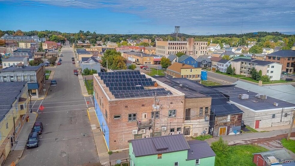 200-206 E Division St, Ishpeming, MI for sale - Building Photo - Image 3 of 16