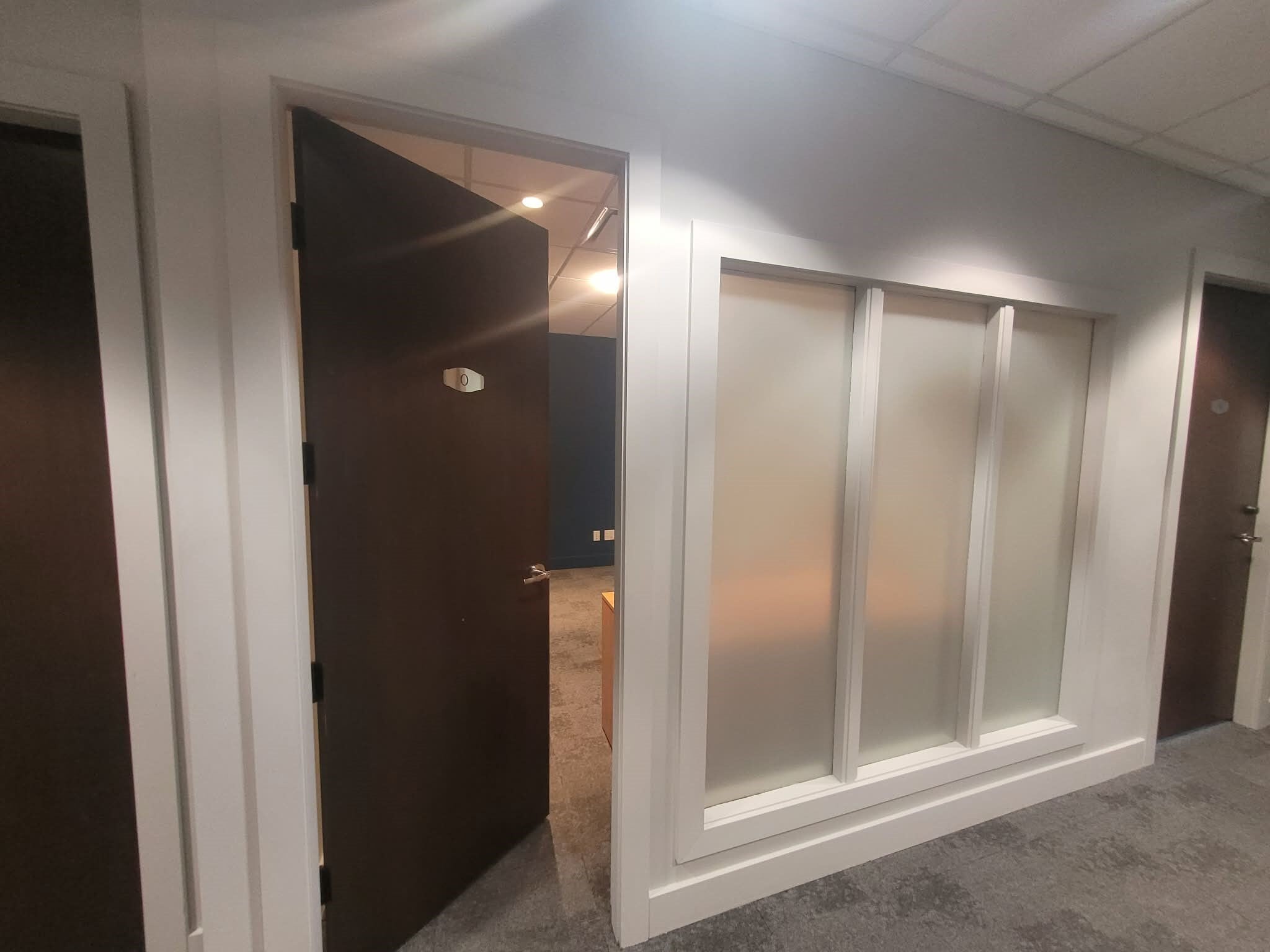 1455 Ellis St, Kelowna, BC for lease Interior Photo- Image 1 of 3