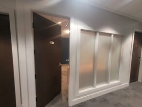 1455 Ellis St, Kelowna, BC for lease Interior Photo- Image 1 of 3