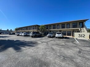 312 S Old Dixie Hwy, Jupiter, FL for lease Interior Photo- Image 2 of 21