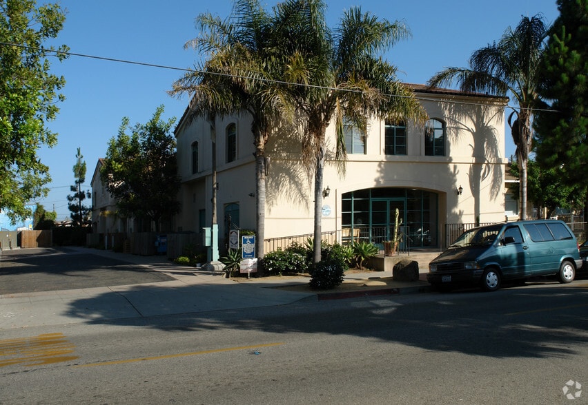 610-616 E Cota St, Santa Barbara, CA à vendre - Photo du bâtiment - Image 2 de 3
