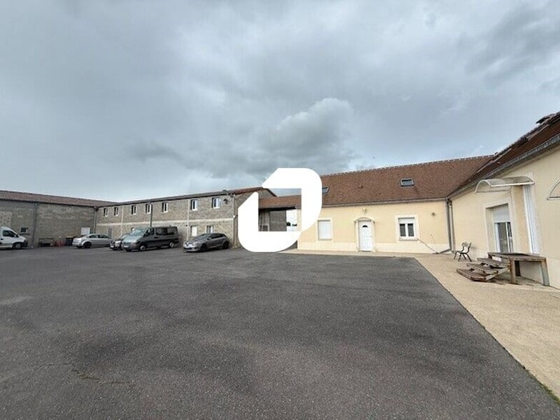 Route Départementale N°28, Ableiges à vendre - Photo du bâtiment - Image 2 de 9