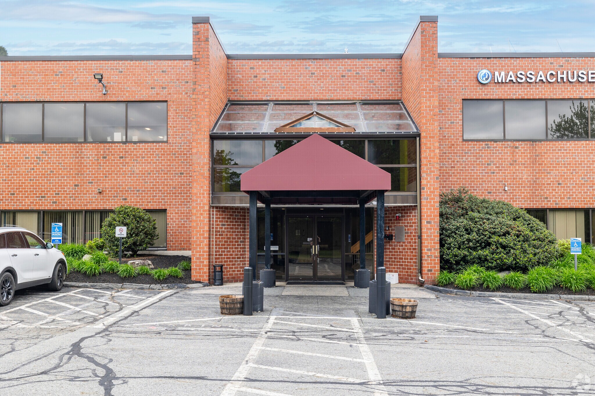 321 Billerica Rd, Chelmsford, MA à louer Photo principale- Image 1 de 2