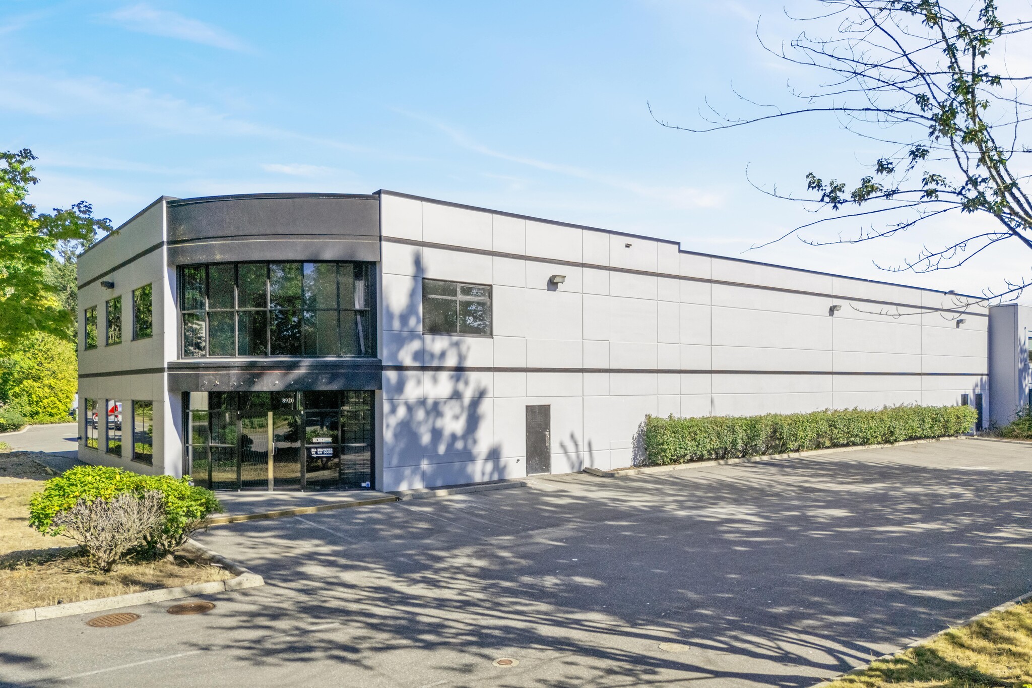 8920 Fraserton Ct, Burnaby, BC à louer Photo du bâtiment- Image 1 de 27