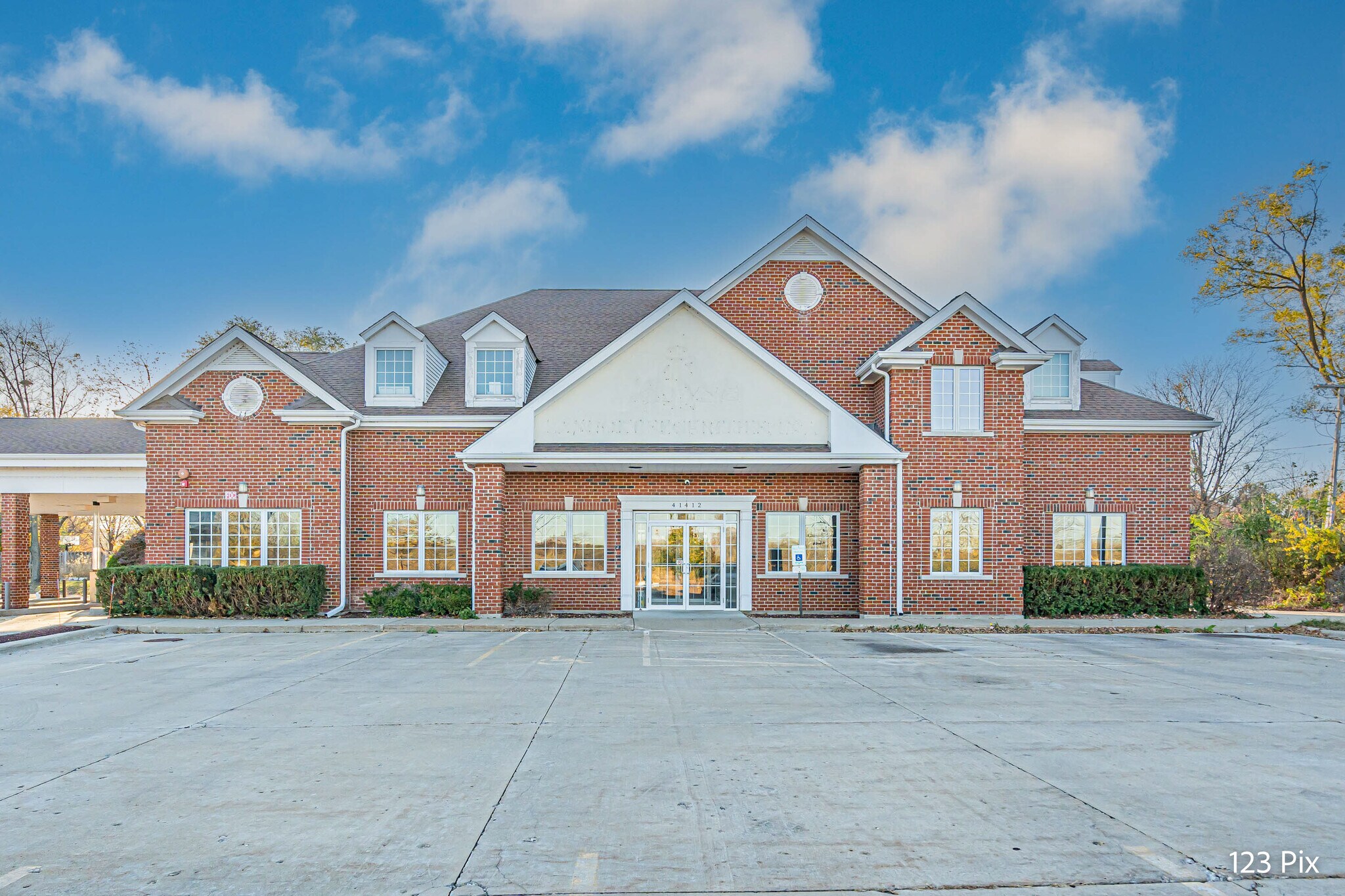 41412 N Route 83, Antioch, IL à vendre Photo du bâtiment- Image 1 de 40