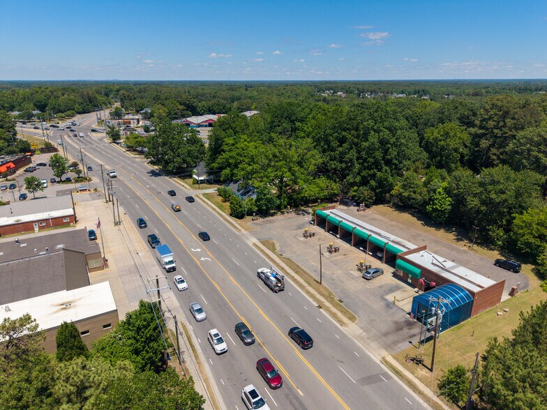 1723 S Miami Blvd, Durham, NC à vendre - Photo du bâtiment - Image 2 de 5