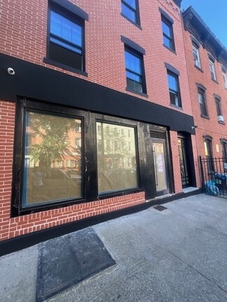 Plus de détails pour 200 Meserole St, Brooklyn, NY - Commerce de détail à louer