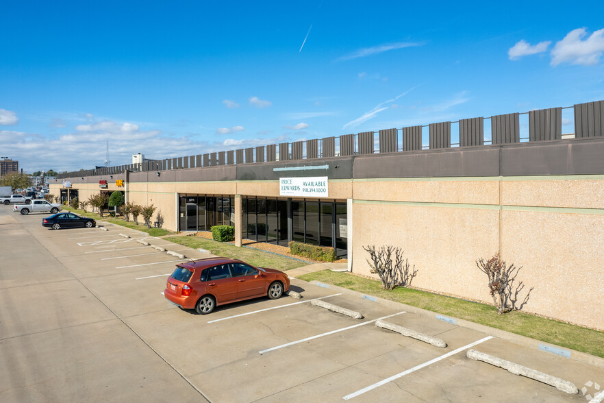 6701-6715 E 41st St, Tulsa, OK for lease - Building Photo - Image 3 of 6