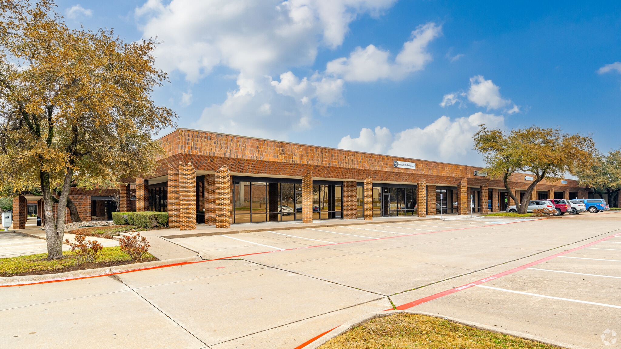 4275 Kellway Cir, Addison, TX for lease Primary Photo- Image 1 of 7