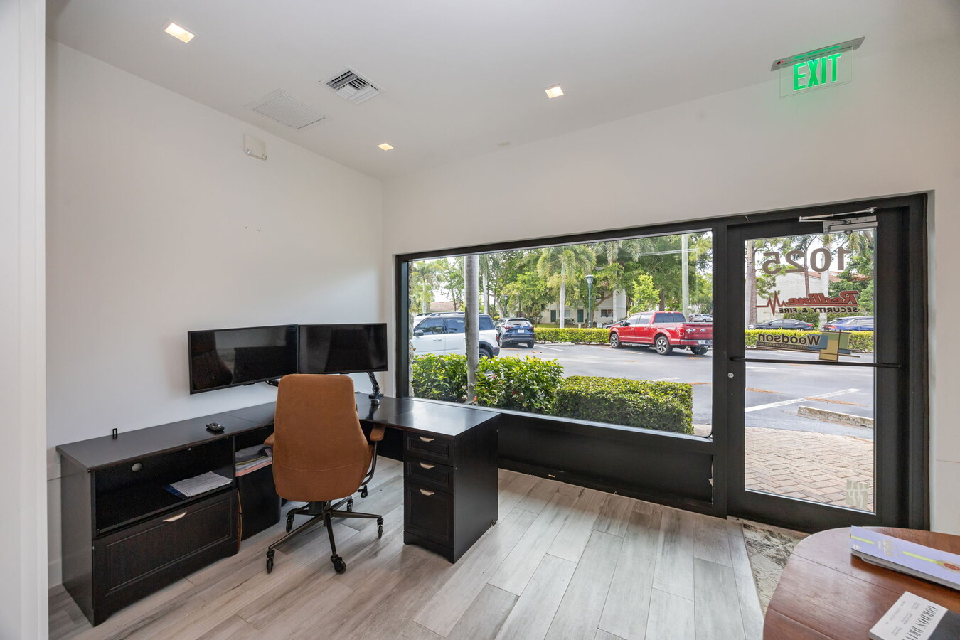 1011-1065 5th Ave N, Naples, FL 34102 - Unit 1025-1027 - - Interior Photo - Image 2 of 16