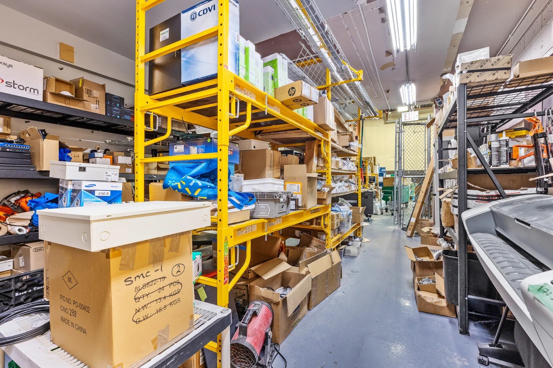 1600 Laperriere Ave, Ottawa, ON à louer Photo intérieure- Image 1 de 16