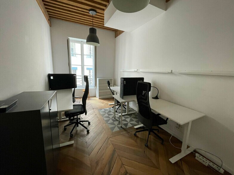 Bureau dans Lyon à vendre - Photo du bâtiment - Image 1 de 12
