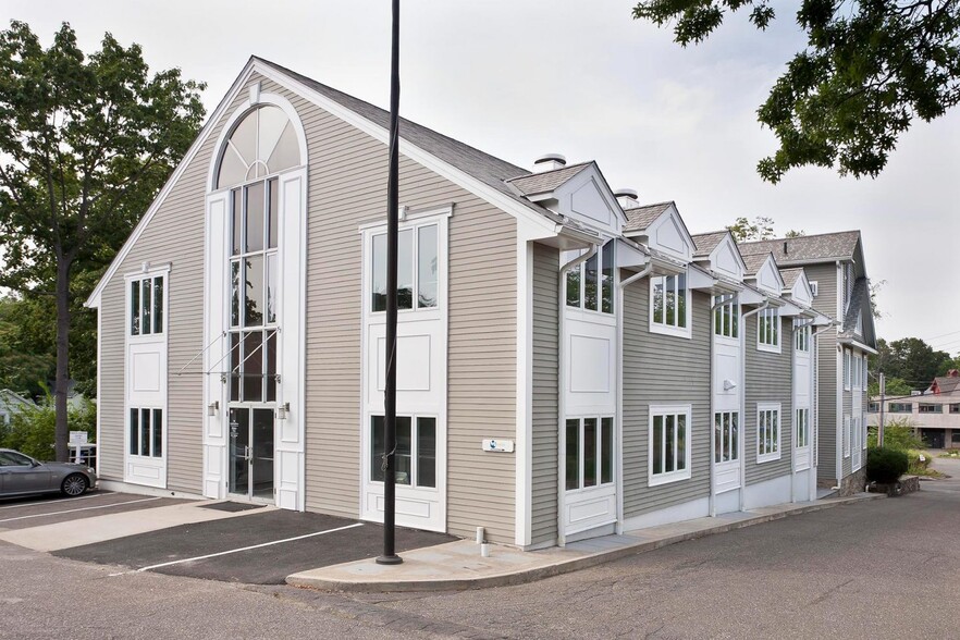 15 Ketchum St, Westport, CT à louer - Photo du bâtiment - Image 2 de 6