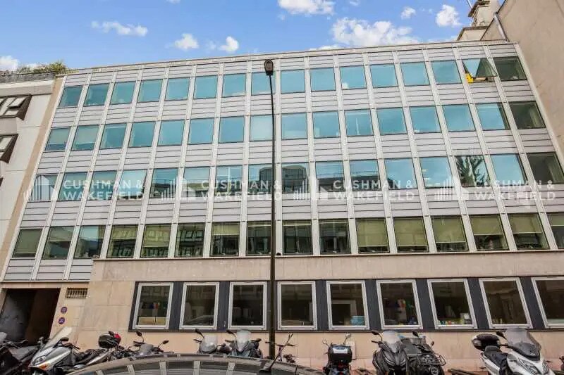 Bureau dans Levallois-Perret à louer - Photo du bâtiment - Image 3 de 8