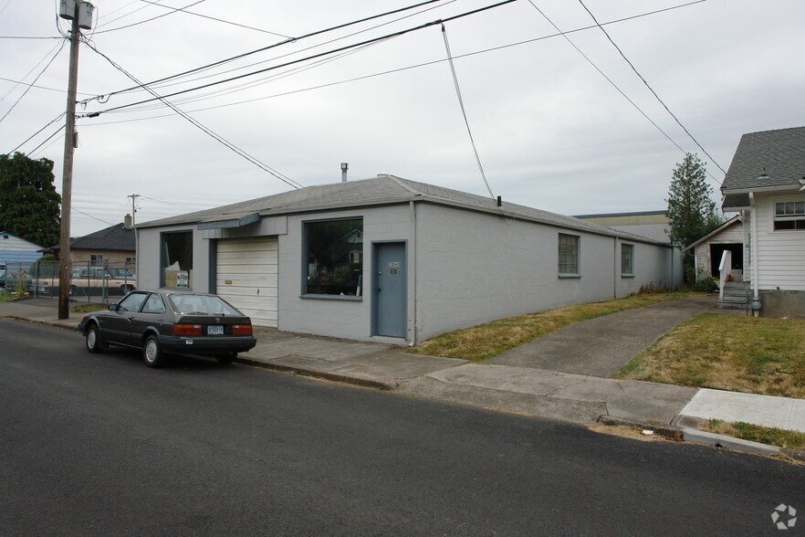 2060 Warner St NE, Salem, OR à vendre - Photo du bâtiment - Image 2 de 31