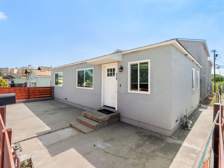 438 Denby St, San Diego, CA for sale - Building Photo - Image 3 of 19