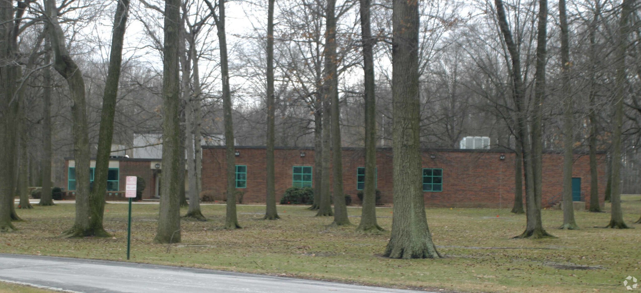 300 Fidelity Plz, North Brunswick, NJ à louer Photo du bâtiment- Image 1 de 4