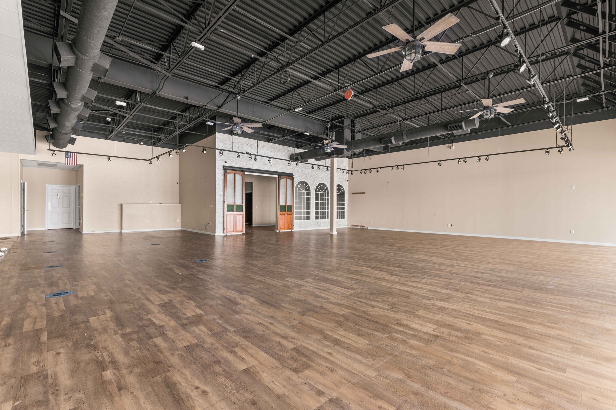 14020 Highway 3, Webster, TX for lease Interior Photo- Image 1 of 3