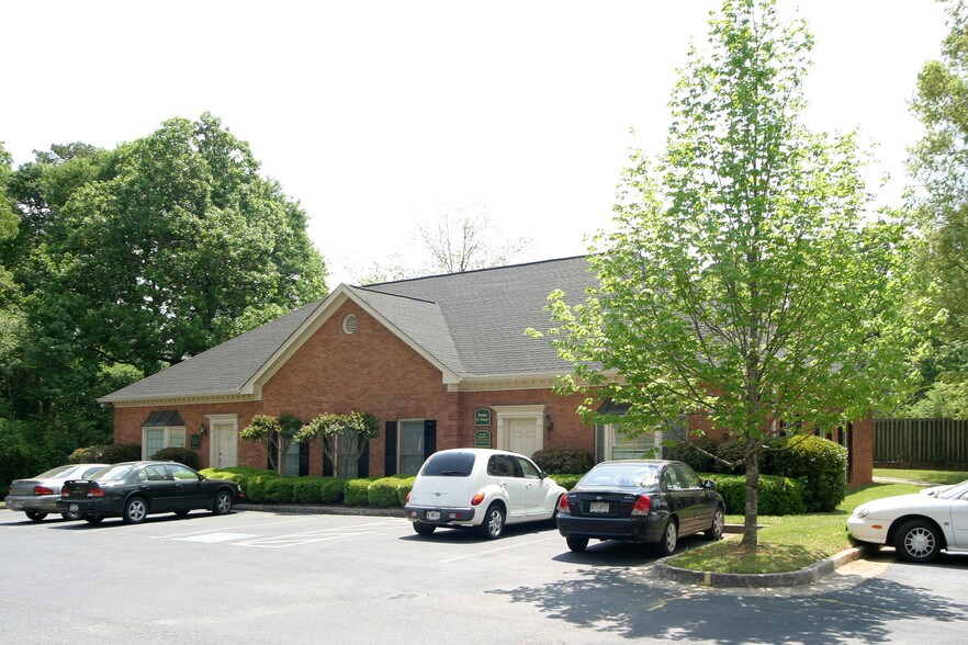 1431 McLendon Dr, Decatur, GA for sale - Building Photo - Image 1 of 6