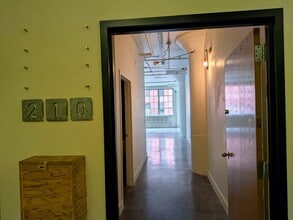 1314 NW Irving St, Portland, OR for lease Interior Photo- Image 2 of 8